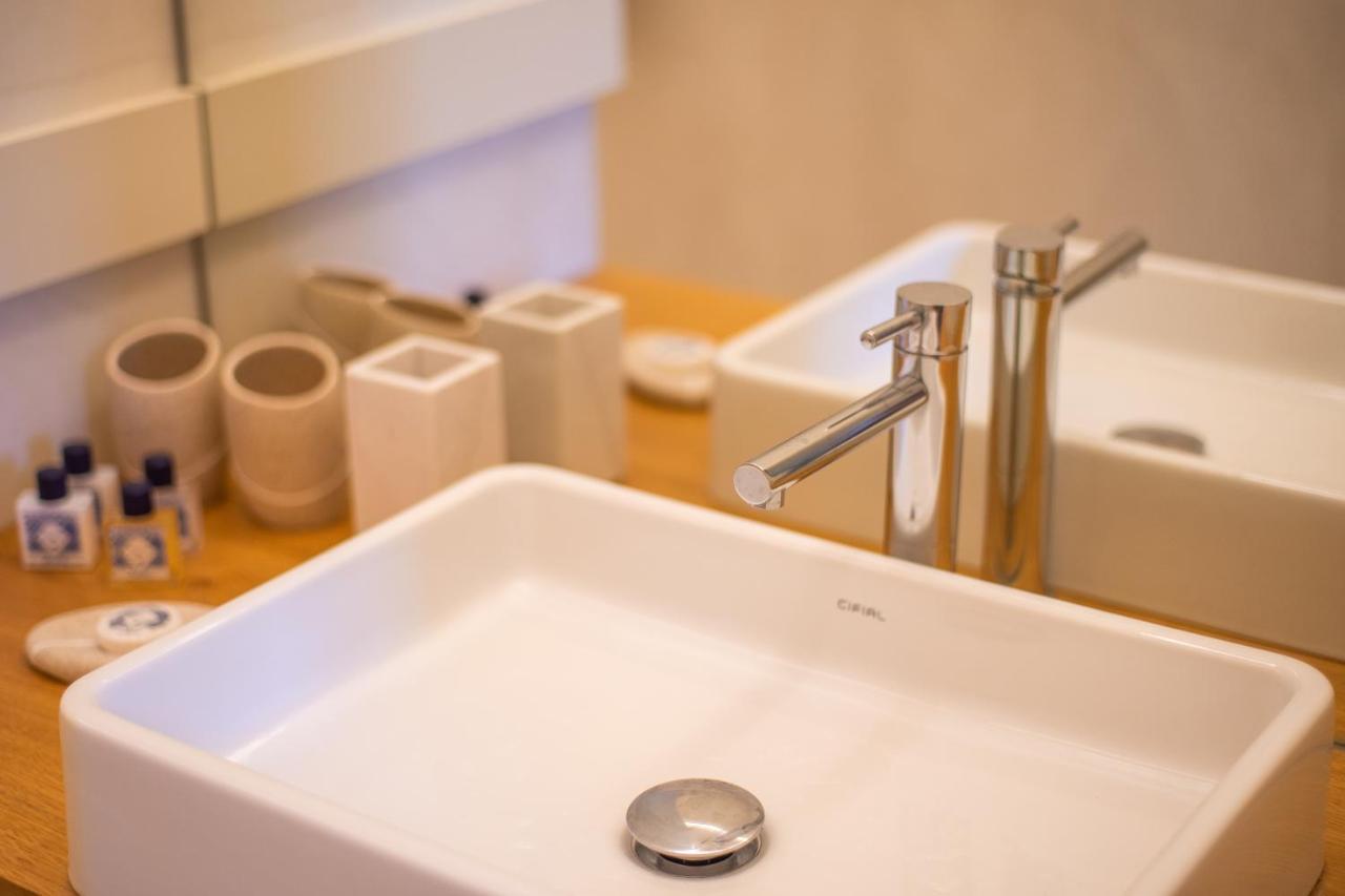 Paraiso Garden Suite--- Spacious & Downtown 波尔图 外观 照片